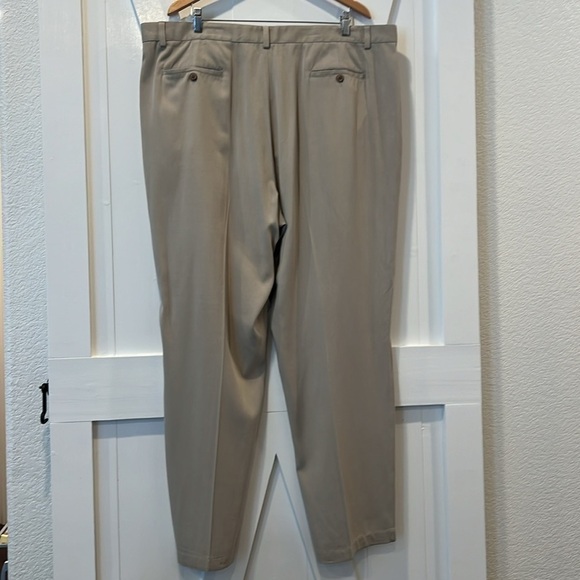 Joseph & Feiss 100% Silk Pleated Khaki Dress Pants Size 44 - Picture 3 of 8